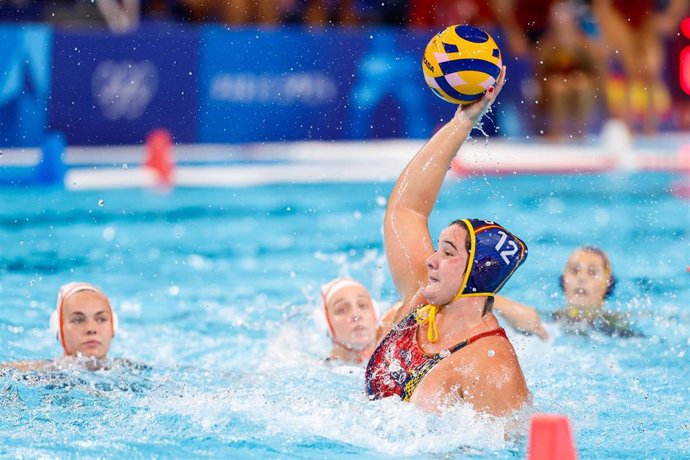 Paula Leiton Arrones of Spain in action during Women's Semifinal of the Water Polo between Netherlands and Spain on Paris La Defense Arena during the Paris 2024 Olympics Games on August 8, 2024 in Paris, France.