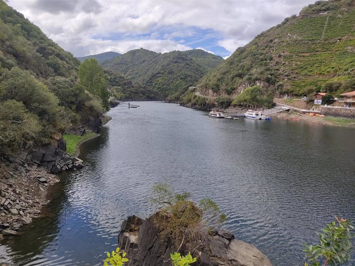 Archivo - Ruta fluvial por la Ribeira Sacra