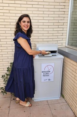 Las bibliotecas de Alicante contarán con un cajón exterior para devolver los libros fuera de horario