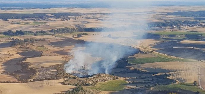 Incendio en Bahabón de Esgueva (Burgos)