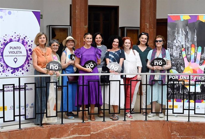 Presentación de los puntos violetas de este verano en Santander.-ARCHIVO