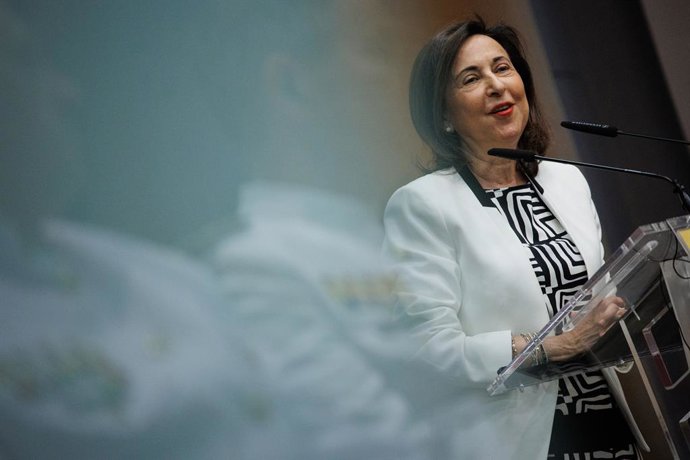 La ministra de Defensa, Margarita Robles, durant un acte