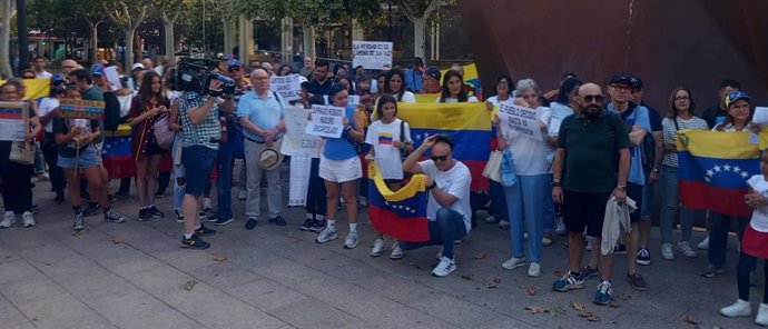 Una concentración pide "recuperar la libertad de Venezuela" y ratificar la victoria electoral de Edmundo González