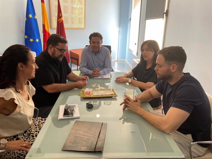 Imagen de la reunión de coordinación del 'Big Up! Región de Murcia', celebrada entre el Instituto de las Industrias Culturales y las Artes y 'Son Buenos'.