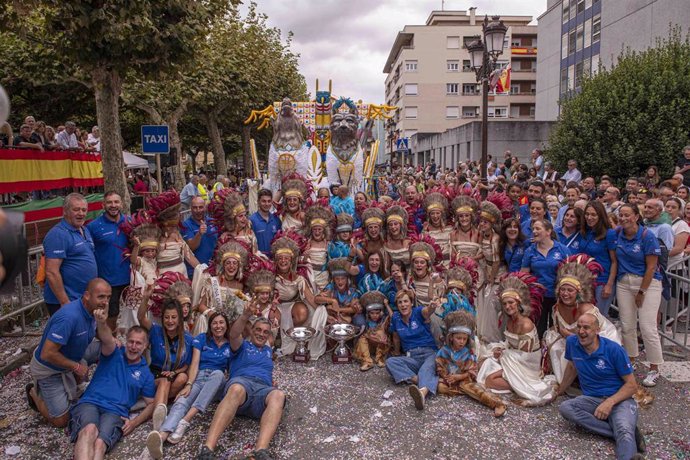 La carroza 'Mandala', de Quintana y Amigos, gana la Gala Floral de Torrelavega