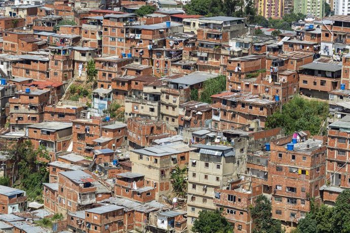 Archivo - El barrio de Petare, en Caracas, capital de Venezuela