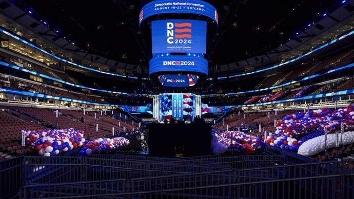 August 15, 2024, Chicago, Illinois, USA: The United Center arena floor shortly after the unveiling of the podium for the Democratic National Convention. The Chicago DNC organizers have unveiled the stage and podium inside the United Center days ahead of t