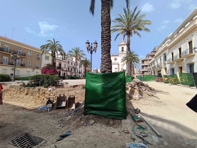 Archivo - Obra sen la Plaza de San Pedro de Huelva.