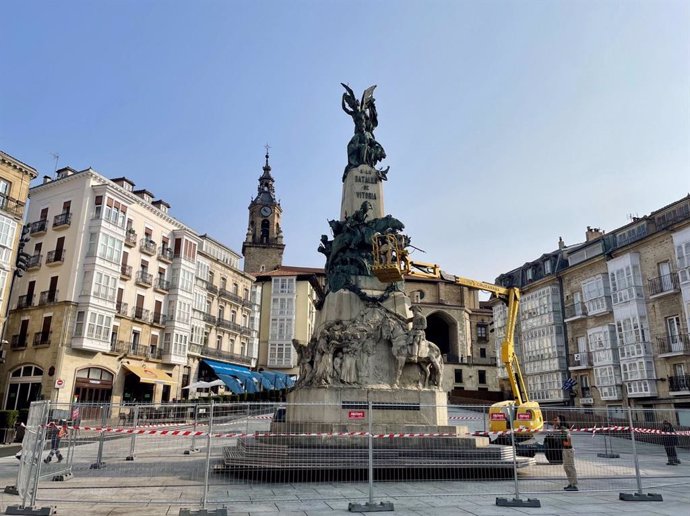 El Ayuntamiento comienza el estudio científico del estado actual del Monumento a la Batalla de Vitoria-Gasteiz