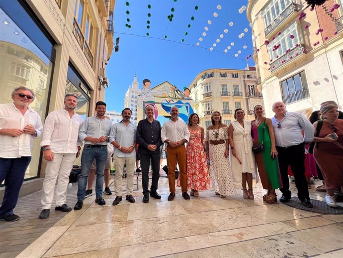 Visita de representantes del PP, como el vicesecretario de Coordinación Autonómica y Municipal, Elías Bendodo, a la Feria de Málaga.