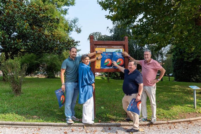 Miembros de la Corporación de Polanco y de la organización en la presentación de la Feria del Tomate Antiguo