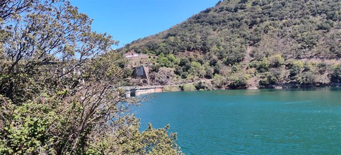 Archivo - Embalse riojano de Mansilla