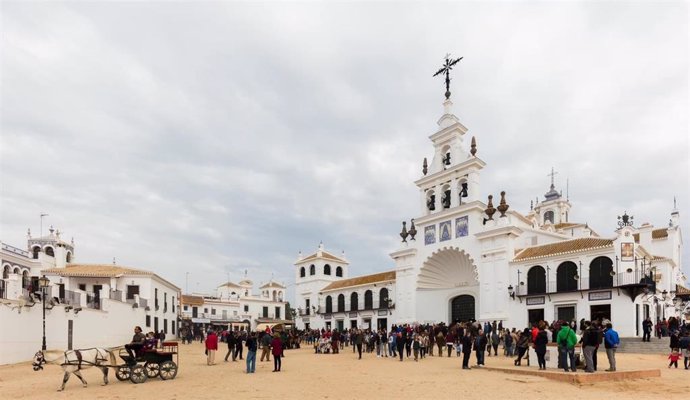 Imagen de la Ermita tras finalizar los actos del Rocío Chico.