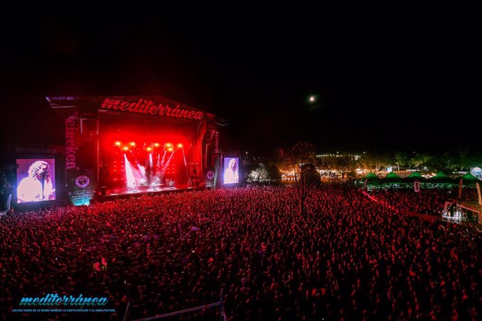 El segundo Mediterránea Dual Fest en Gandia (Valencia) recibe a 15.000 asistentes al día