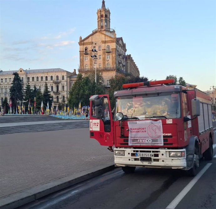 Recepción del camión bomberos en Járkov (Ucrania).