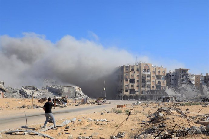 GAZA, Aug. 16, 2024  -- Smoke rises from the vicinity of the Hamad Towers area northwest of the southern Gaza Strip city of Khan Younis, on Aug. 16, 2024. People in the Gaza Strip remain trapped in an endless nightmare of death and destruction, as new eva