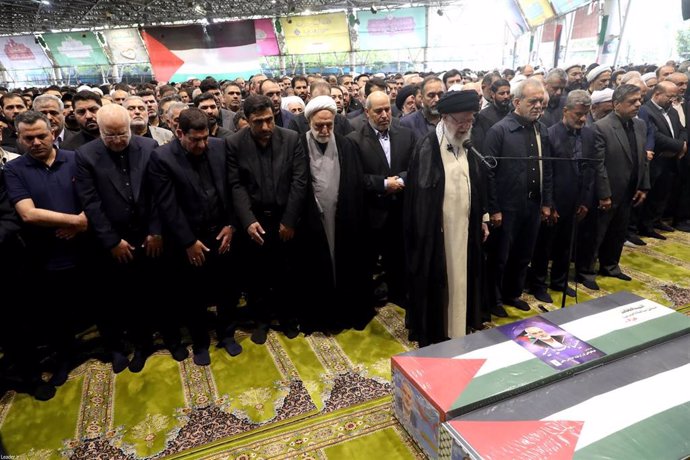 Los principales líderes iraníes asisten al funeral en memoria de Ismail Haniyeh