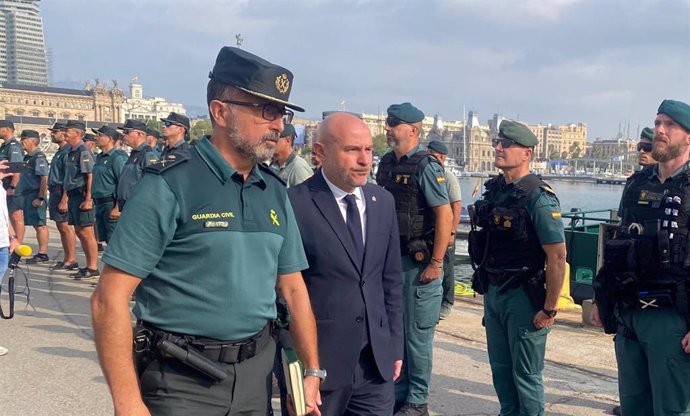 El General Jefe de la 7ª Zona de la Guardia Civil, Pedro Pizarro Antonio Pizarro, y el delegado del Gobierno en Catalunya, Carlos Prieto