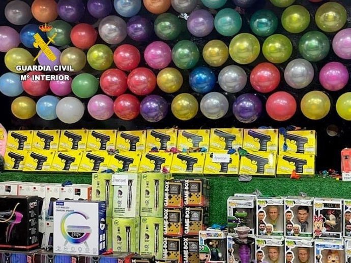 Pistolas de cuarta categoría intervidas en festas patronais da área da Coruña.  