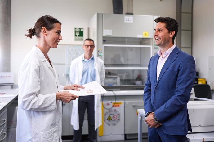 El consejero de Educación, Ciencia y Universidades de la Comunidad de Madrid, Emilio Viciana, visita la Fundación Parque Científico de Madrid, principal incubadora de empresas científico- tecnológicas en la región.