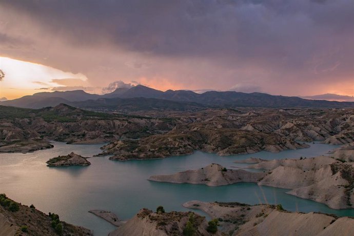 Archivo - 'El Cielo En Llamas', De Rubén L.N., Ganadora Del I Concurso De Fotografía #Megustaregióndemurcia #Espaciosnaturales