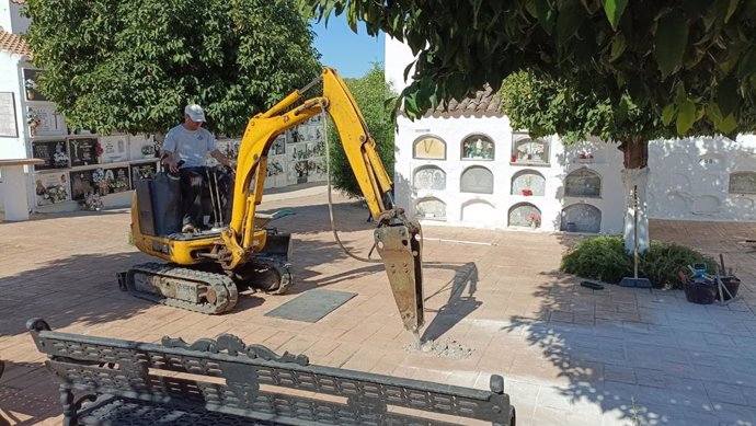 Excavación en el cementerio de Algodonales para localizar los posibles restos de represaliados del golpe de Estado de 1936