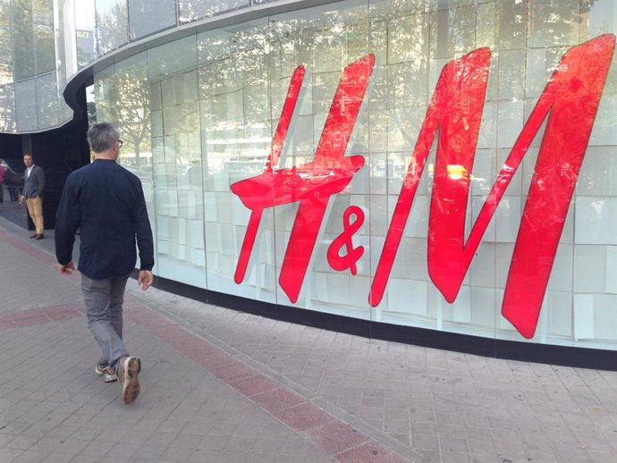 Archivo - Tiendas H&M, consumo