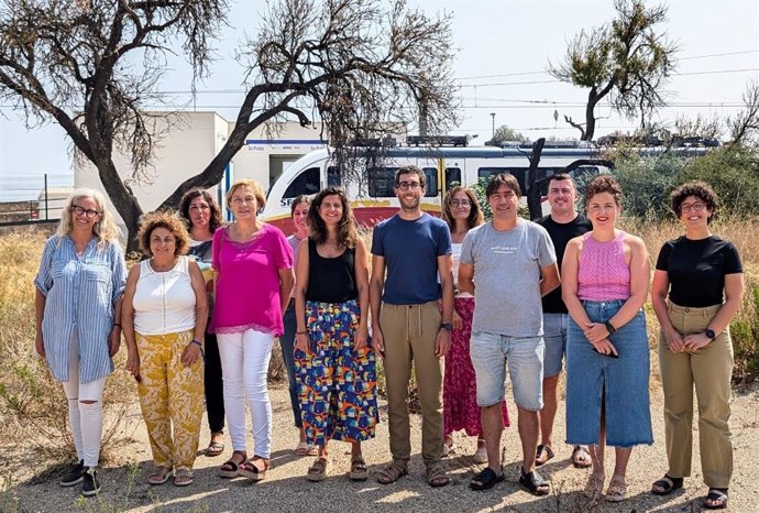 Representantes de MÉS per Mallorca reunidos en Sa Pobla para reivindicar mejoras en los servicios de la SFM.