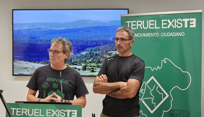 Los portavoces del Movimiento Ciudadano Teruel Existe Ernesto Romeo y Joaquín Gargallo.