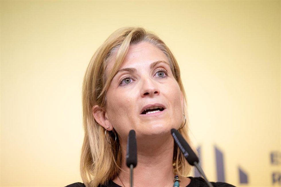 La portavoz de ERC, Raquel Sans, durante una rueda de prensa, en la sede de ERC, a 29 de julio de 2024, en Barcelona, Catalunya (España). La ejecutiva de ERC ha avalado este lunes, 29 de julio, el preacuerdo con el PSC para investir como presidente de l