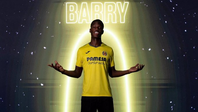 Thierno Barry tras fichar por el Villarreal CF