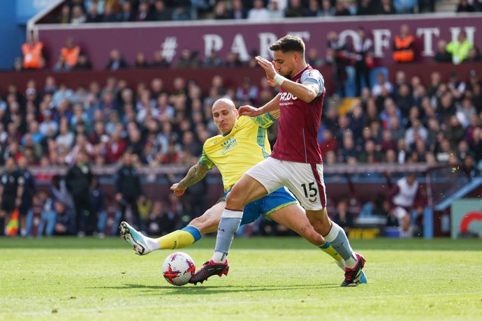 Archivo - Fútbol.- El lateral español Alex Moreno deja el Aston Villa y se marcha cedido al Nottingham Forest
