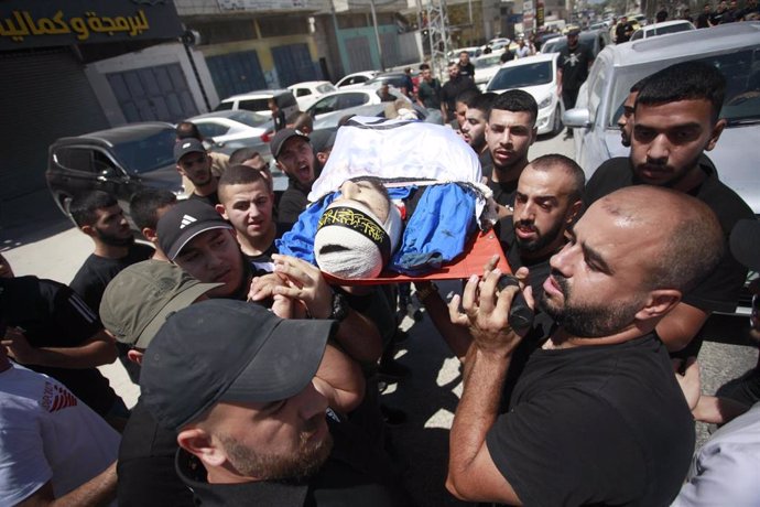 Archivo - Funeral de un palestino muerto a manos del Ejército israelí en Cisjordania (archivo).