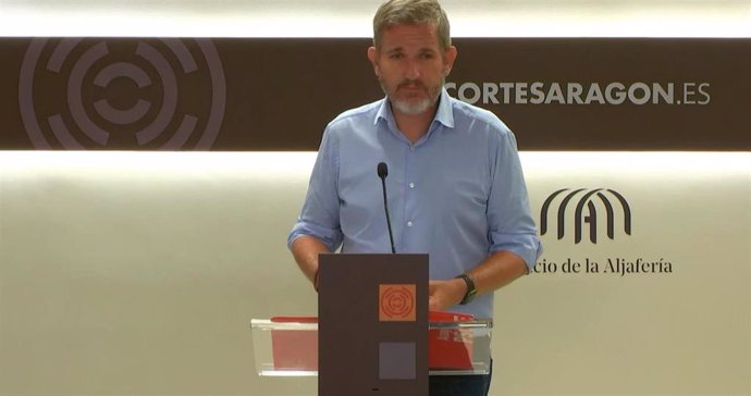 Ignacio Urquizu en la sala de prensa de las Cortes de Aragón.