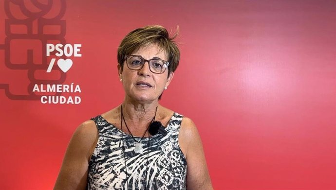 La portavoz del PSOE en el Ayuntamiento de Almería, Adriana Valverde.