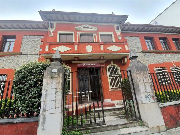 Archivo - Edificio municipal de La Llama, antigua sede de la Cámara de Comercio