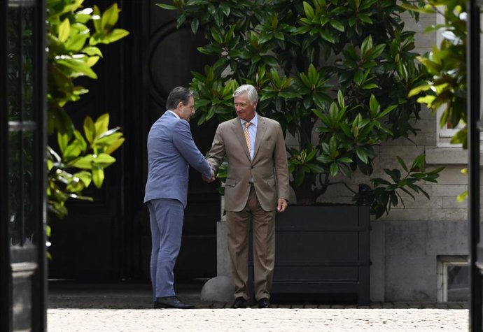 N-VA chairman Bart De Wever and King Philippe - Filip of Belgium pictured during a meeting with the Belgian King, Monday 19 August 2024 in Brussels, to discuss the report of the first formator De Wever. De Wever was appointed as formator by the King, foll
