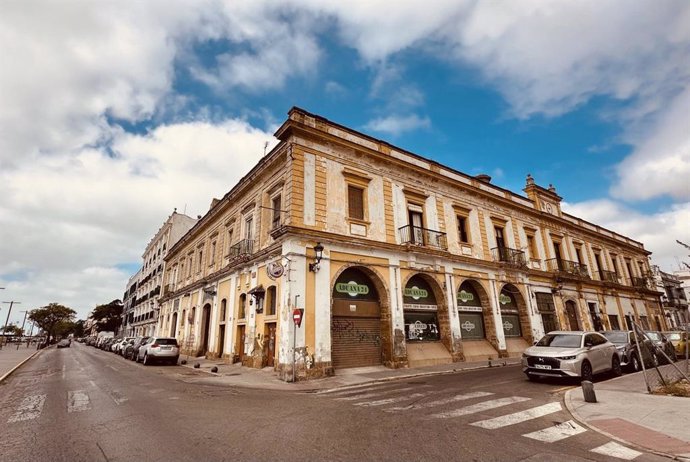 Fachada exterior de la Casa de la Aduana en El Puerto, que se someterá a obras de reahabilitación.