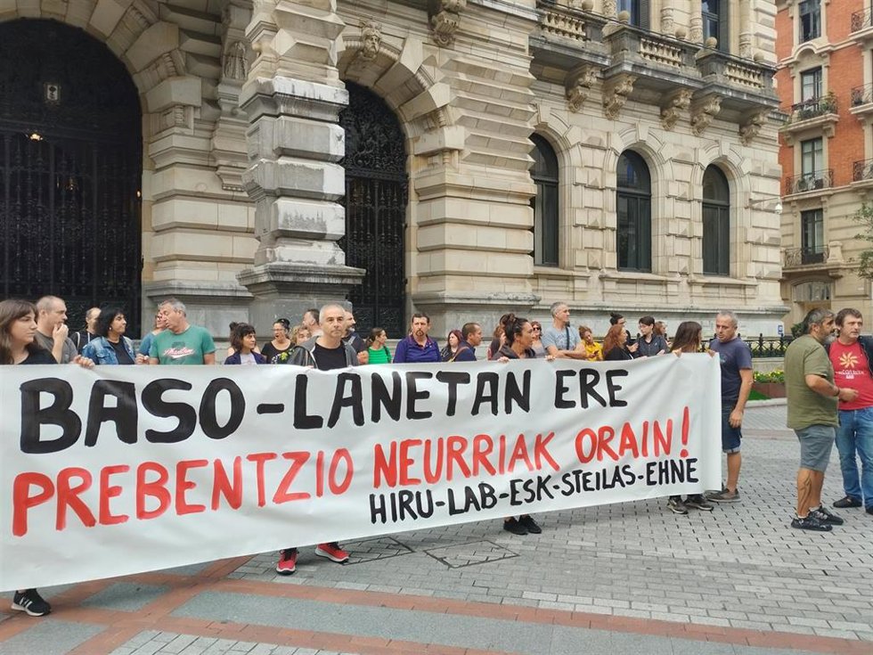 LAB, ESK, Steilas, Ehne e Hiru denuncian el último accidente laboral mortal y aseguran que hay "responsables políticos"
