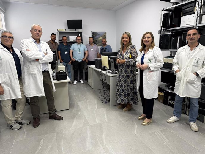 Visita a las nuevas dependencias de Informática en el Hospital de Linares.