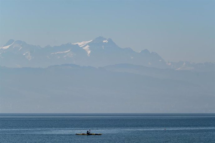 Archivo - Santis (Suiza), vista desde Langenargen (Alemania), a 5 de abril de 2020. 