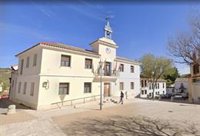 Trasladan a los 'menas' de Villalbilla a otro municipio tras los incidentes y protestas vecinales