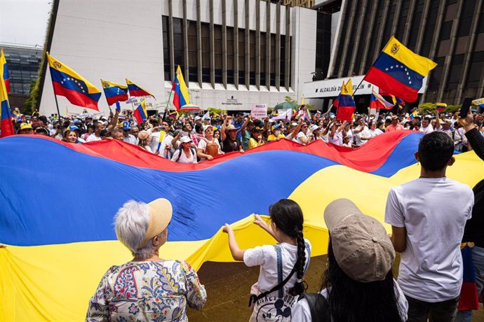 Concentración de apoyo a la oposición venezolana en Medellín, Colombia