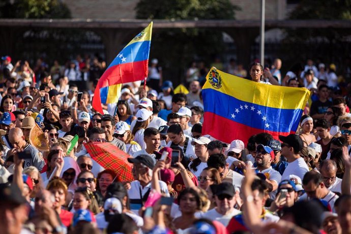 Arcivo - Manifestación en favor de la oposición venezlana.