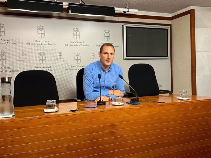 El secretario general de Foro Asturias y diputado del Grupo Mixto en la Junta General, Adrián Pumares.