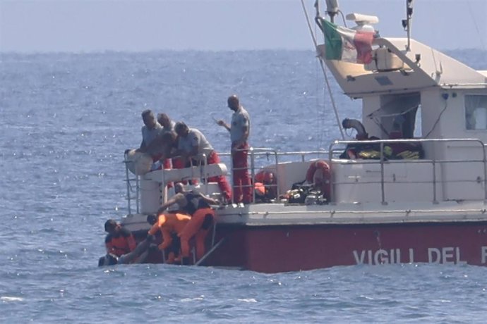 Imagen del naufragio del yate 'Bayesian' frente a la costa de Sicilia (Italia) 