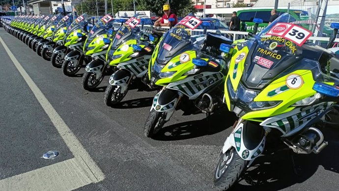 La Guardia Civil participa en el dispositivo de seguridad con motivo de la Vuelta ciclista a España.