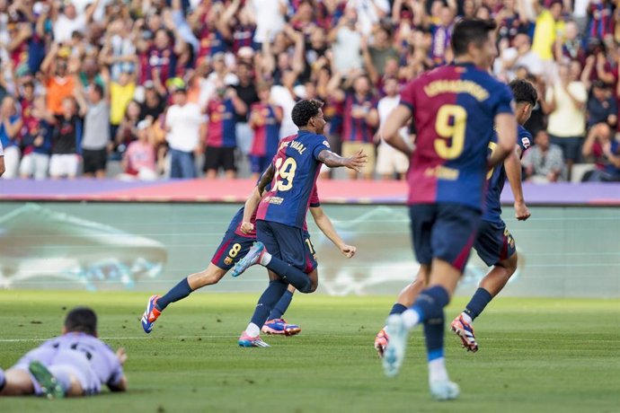 Lamine Yamal celebra el 1-0 en el FC Barcelona-Athletic Club de LaLiga EA Sports 24-25