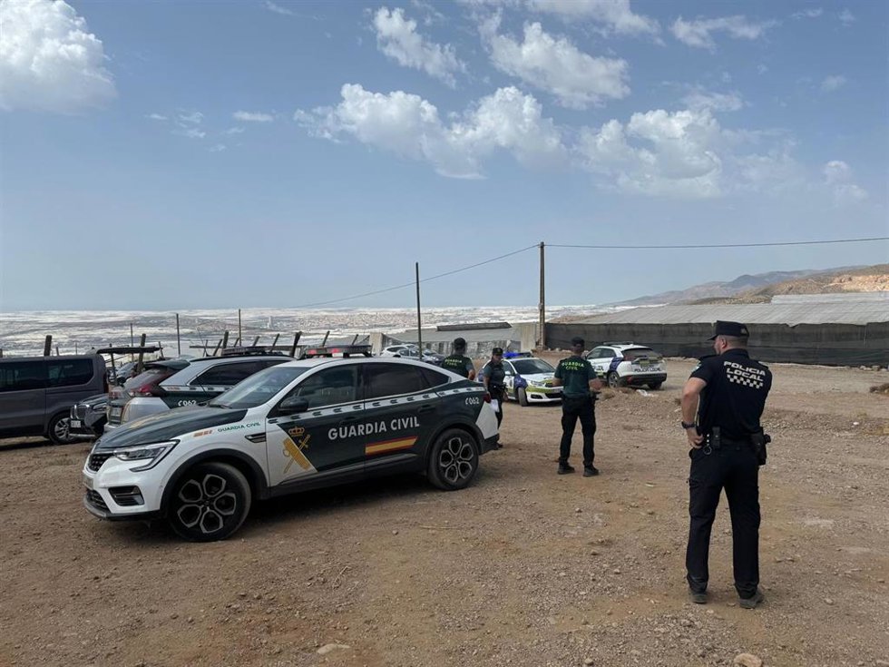 Dispositivo de búsqueda en El Ejido (Almería) de un vecino desaparecido desde hace ya tres días.