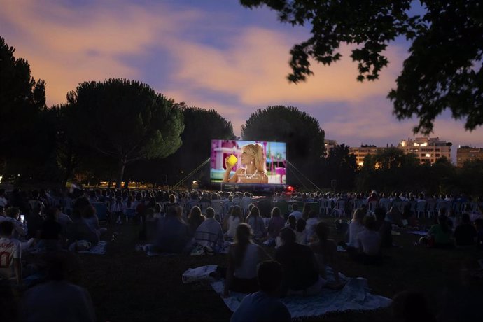 'A todo tren 2' y 'El jinete del dragón' abren la penúltima semana de 'Noches de cine'